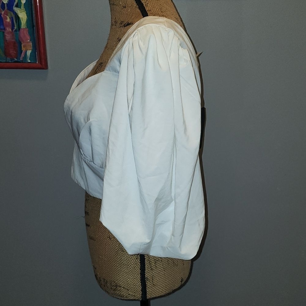 White blouse  - Picture 2 of 4